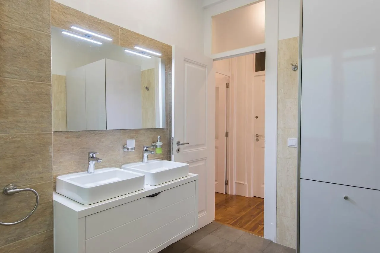 Lovelystay - Comfortable Apartment With River Views Lisbon