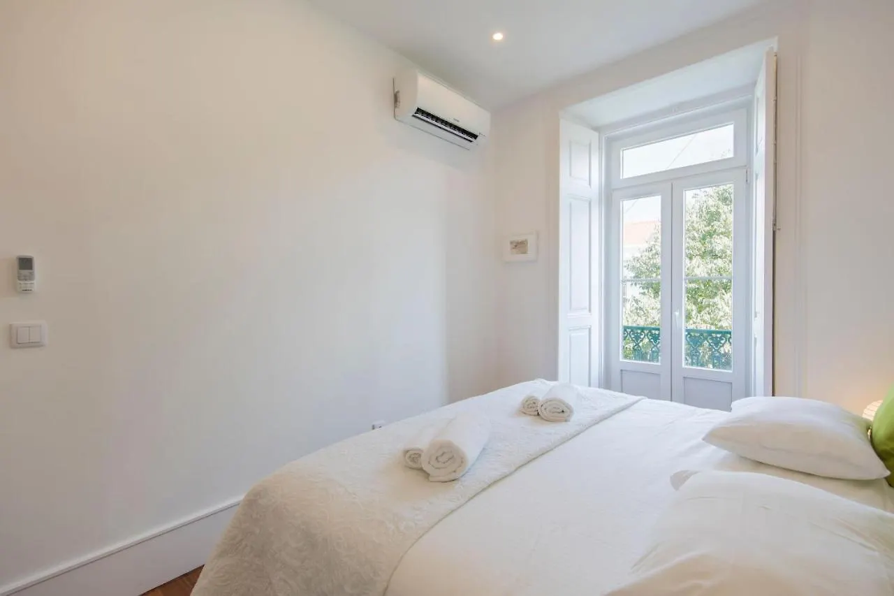 Lovelystay - Comfortable Apartment With River Views Lisbon